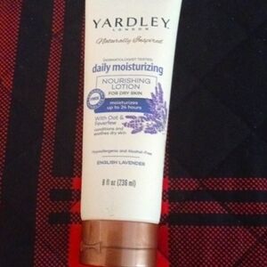 Daily Moisturizing Lotion - English Lavender